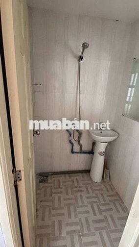 Bán nhà quận 11 đường Trần Quý