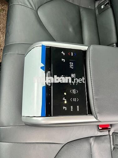 Toyota Camry 2022 2.0Q - siêu lướt 22,000 km.