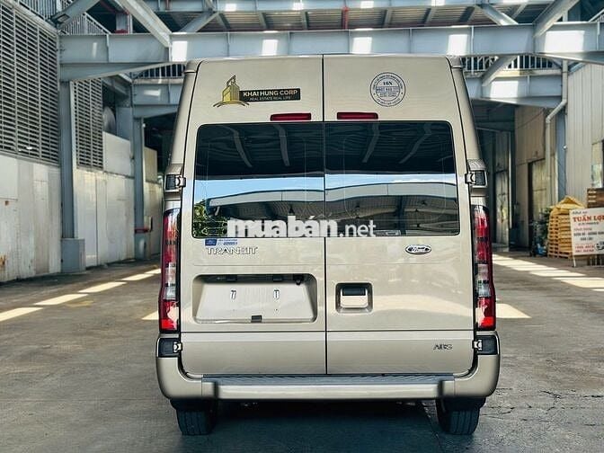 Ford Transit 2023 Tiêu chuẩn