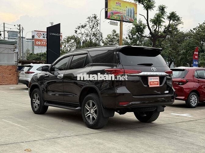 Toyota Fortuner 2016 2.7V Mẫu mới 2017 - Máy Xăng