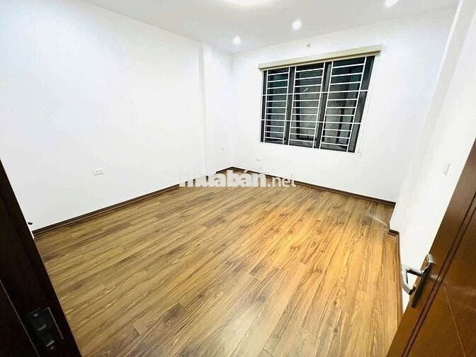 Cho thuê nhà MỚI TINH ngõ 169 Hoàng Mai, 36m2, 4 ngủ, giá 16 triệu
