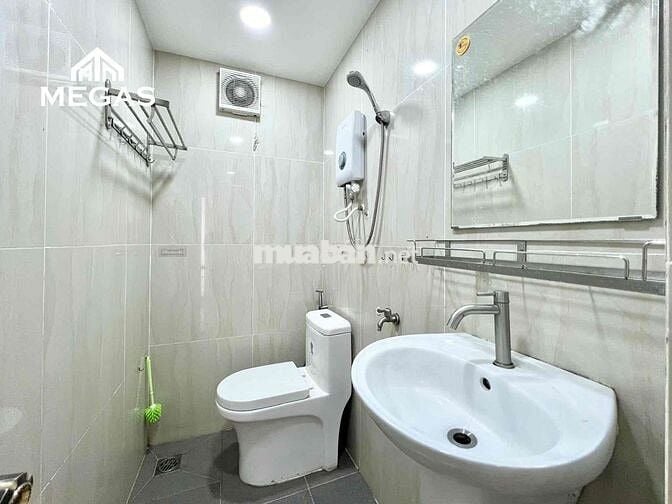 CĂN HỘ 2PN BANCONG - THANG MÁY - NGAY HOÀNG DIỆU, LÊ VĂN LINH - QUẬN 4