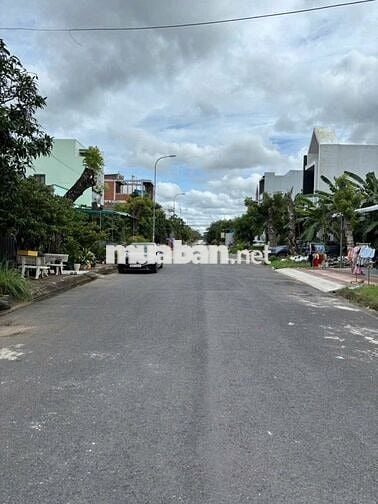 Nền khu dân cư đồng bộ hạ tầng tốt 90m2 giá chỉ 2,5 tỷ