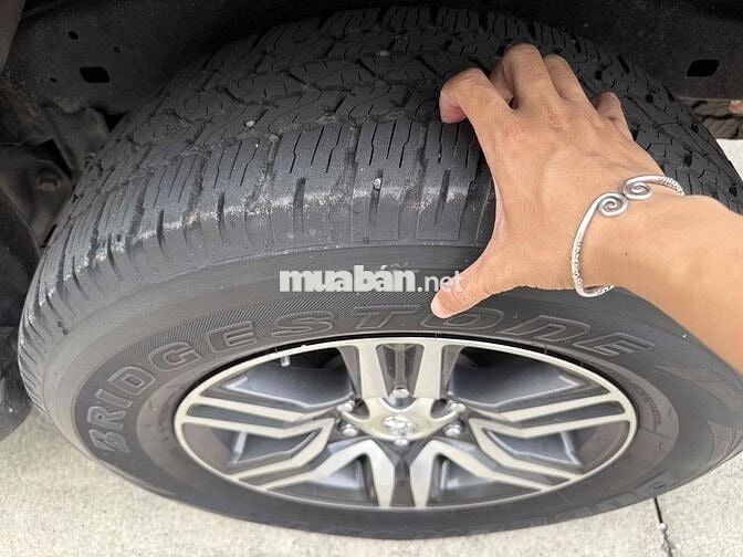 Toyota Fortuner 2016 2.7V Mẫu mới 2017 - Máy Xăng