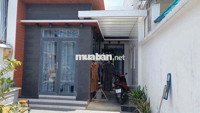 Bán nhà c4 trương vĩnh nguyên gần trường đại học tây đô giá 2,650 tỷ