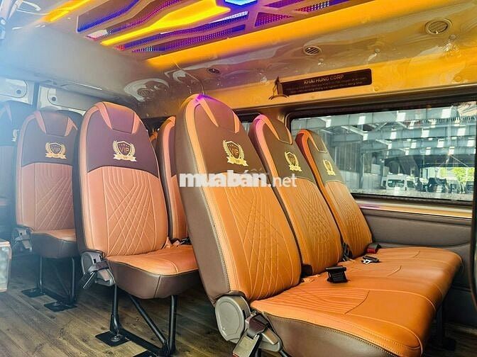 Ford Transit 2023 Tiêu chuẩn