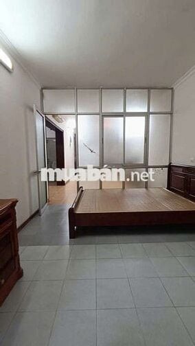 CHO THUÊ CĂN HỘ TẬP THỂ TẦNG 3– LÒ ĐÚC, 70M2 -2 NGỦ - GIÁ 10.5 TRIỆU