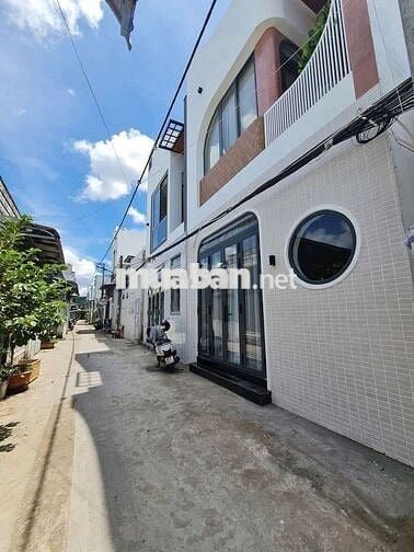 NHÀ CAO CẤP - HẺM 388J NGUYỄN VĂN CỪ