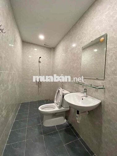 Phòng HXH có thang máy ngay bờ kè Trường Sa Phú Nhuận giáp Q3, Q. Tân