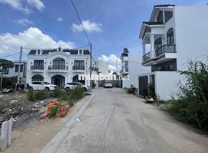 Bán nhà khu dân cư Đại Ngân gần Đại học Y Dược Cần Thơ giá 4,199 tỷ