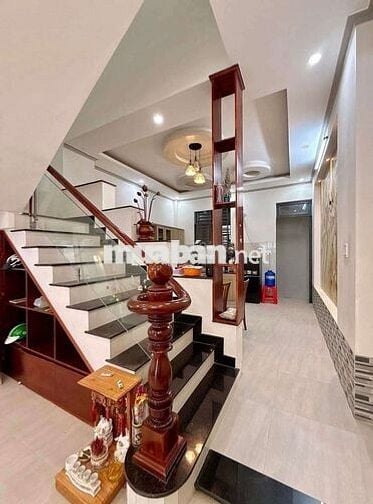 NHÀ 3 PHÒNG NGỦ - HẺM 12 HOÀNG QUỐC VIỆT