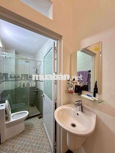 NHÀ 3 PHÒNG NGỦ - HẺM 12 HOÀNG QUỐC VIỆT