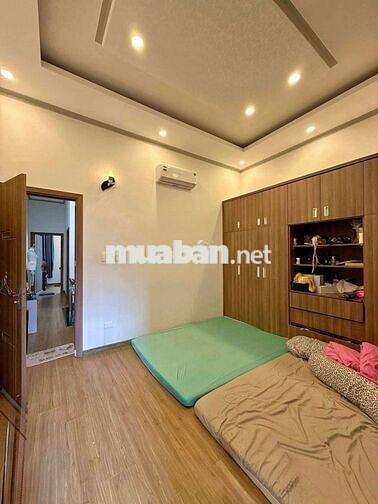 NHÀ 3 PHÒNG NGỦ - HẺM 12 HOÀNG QUỐC VIỆT