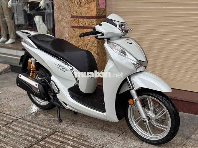 Cần bán SH 300i 2016