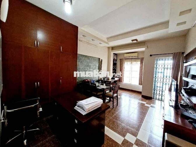 Nhà mặt tiền Cao Lỗ gần Kề Tạ Quang Bửu P4 Q8 siêu mới đẹp cho thuê VP