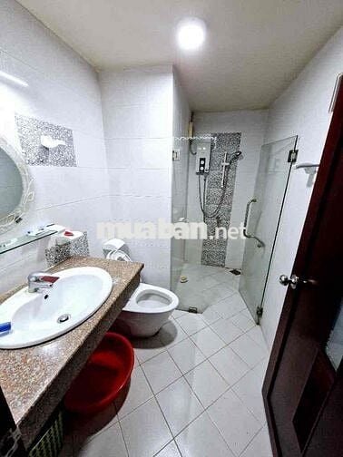 Nhà mặt tiền Cao Lỗ gần Kề Tạ Quang Bửu P4 Q8 siêu mới đẹp cho thuê VP