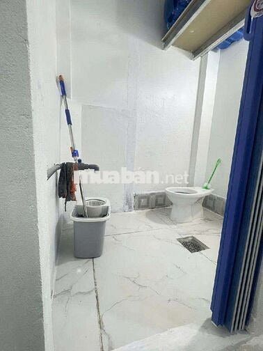 Nhà bán gấp giảm giá sập sàn , trung tâm Q6 , 25m2 , lô góc .