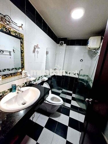 Nhà mặt tiền Cao Lỗ gần Kề Tạ Quang Bửu P4 Q8 siêu mới đẹp cho thuê VP