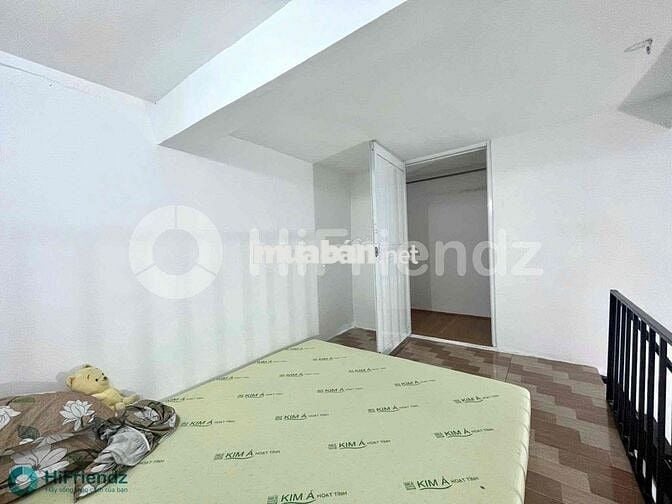 Cho thuê phòng duplex dạng bancol cửa sổ vs studio mặt đường thđ q5