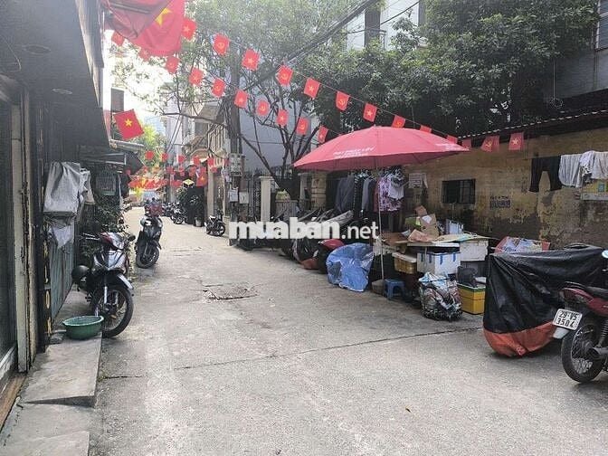 Căn Góc Tập thể ngay Ngã Tư Thái Hà -Chùa Bộc - 55m2 -2PN -Giá 3.55 tỷ