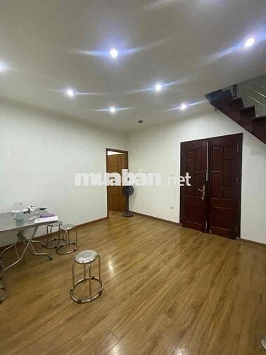 TẬP THỂ VĂN MIẾU QUỐC TỬ GIÁM DT 35 /90M  GIÁ 4,15TỶ