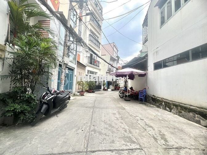 🏡 HẺM Ô TÔ – NHÀ 2 TẦNG ĐÚC – NGÃ TƯ HÀNG XANH – 55M² – CHỈ 6.3 TỶ