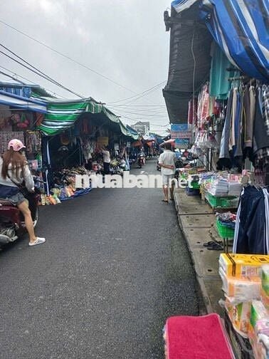 Chủ gửi bán nha trong chợ VIỆT KIỀU, TÂN THÔNG HỘI, CỦ CHI, giá 5 tỷ 2