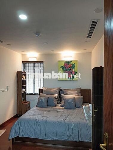 GĐ Cần bán nhà riêng TÔN ĐỨC THẮNG 5T DT 27M 90M ra phố bán nhỉnh 6 tỷ