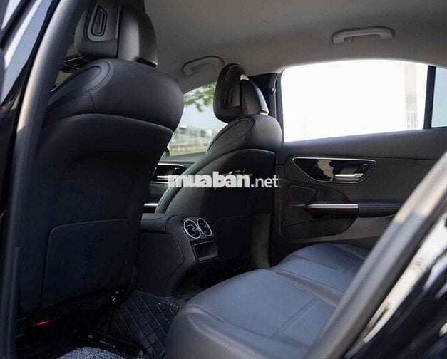 Mercedes Benz C Class 2022 C200 Avantgarde - 36000