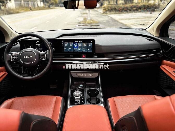 Kia Carnival 2024 2.2D Signature 7 ghế - 17890 km