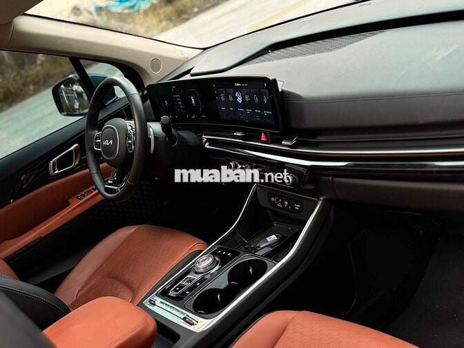 Kia Carnival 2024 2.2D Signature 7 ghế - 17890 km