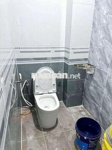Nhà thuê Mặt Tiền Thạch Lam. Quận Tân Phú. Dtsd 72m2