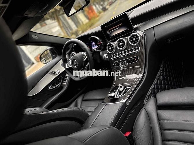 Mercedes Benz C Class 2016 C300 AMG - 67890 km