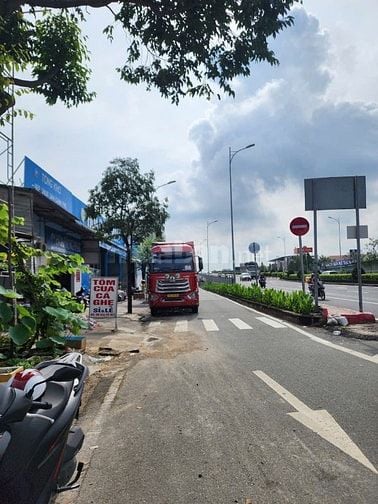 Cần bán gấp đất mặt tiền cầu phú Long q12