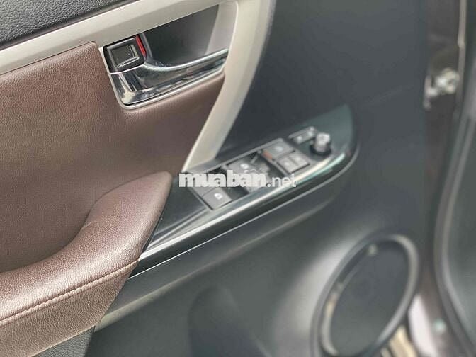 Toyota Fortuner 2016 2.7V 4x2 - 101000 km