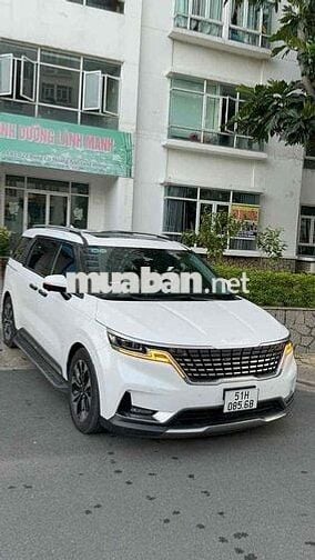 Kia Carnival 2022 2.2D Signature 7 chỗ - xe nhà