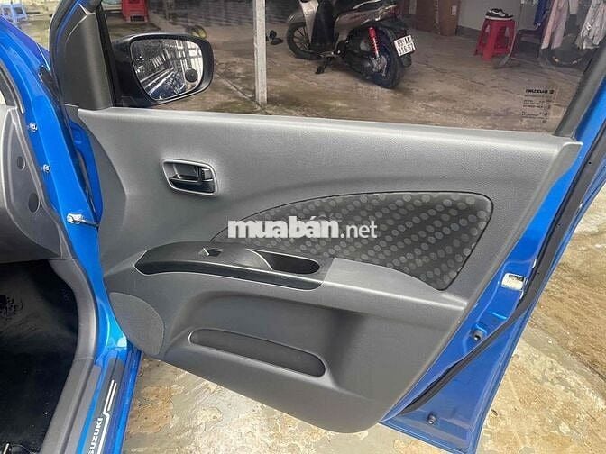 Suzuki Celerio 2018 1.0 CVT - 100000 km