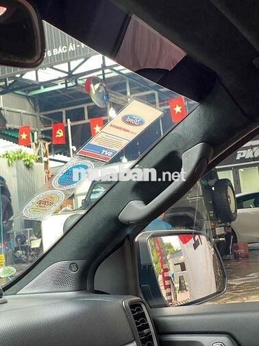 Ford Ranger 2023 XLS 2.0 4x2 AT đăng ký 2024