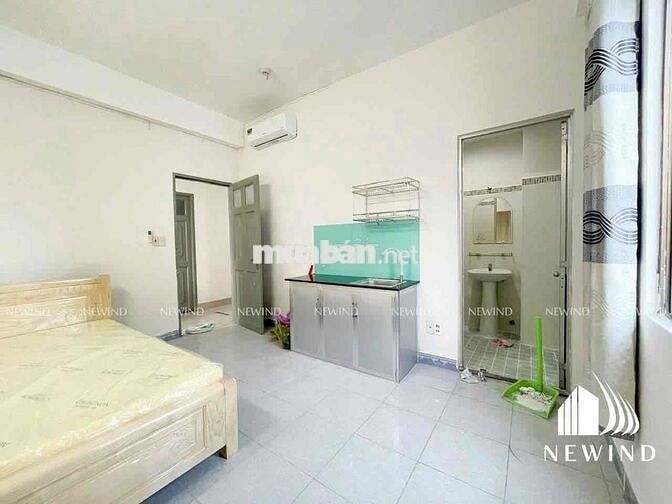 Chính chủ cho thuê phòng cửa sổ trời rộng trung tâm Q7 miễn môi giới