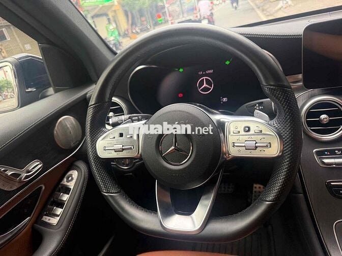 Mercedes Benz GLC 300/4Matic 2022 - 12000 km Xanh