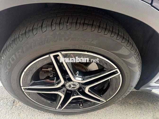 Mercedes Benz GLC 300/4Matic 2022 - 12000 km Xanh