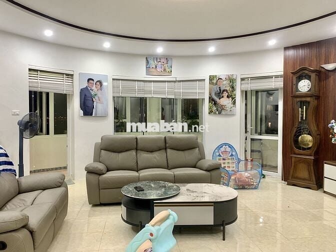 Hot nhỉnh 9 tỷ vào ngay CT5 Mỹ Đình Sông Đà 4PN 3VS 142m2 full đồ đẹp