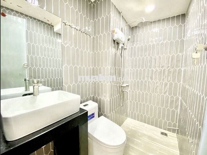 Cho Thuê Căn Hộ Ban Công Rộng 50m2 Full Nội Thất ở D5, Bình Thạnh