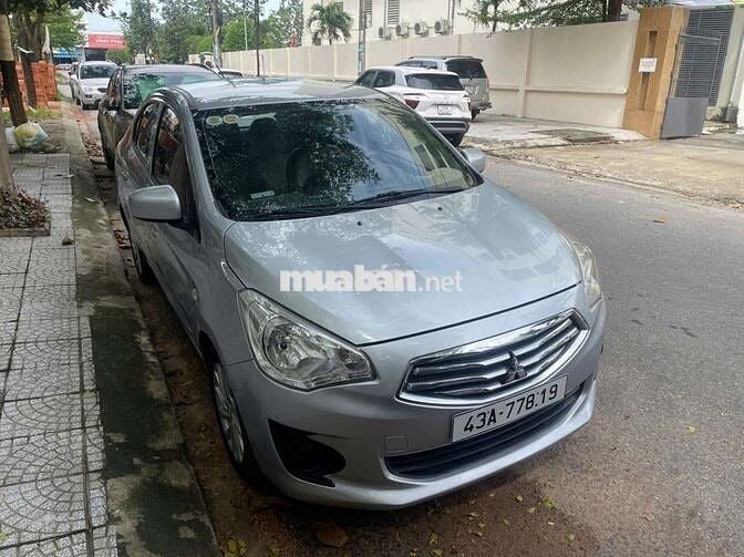 Bán Mitsubishi Atrger đời 2017 xe đẹp máy rin