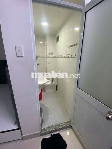 Phòng nội thất cửa sổ bự Nguyễn Thái Sơn p4 Gò Vấp gần ĐHCN4