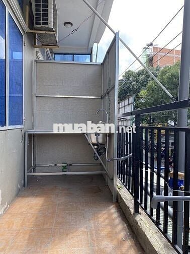 Thuê phòng trọ đường Thạch Lam giá rẻ, có ban công thoáng mát