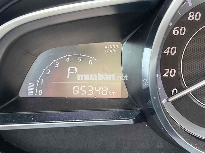 Mazda 2 2016  1.5 AT Hatchback - 85000 km