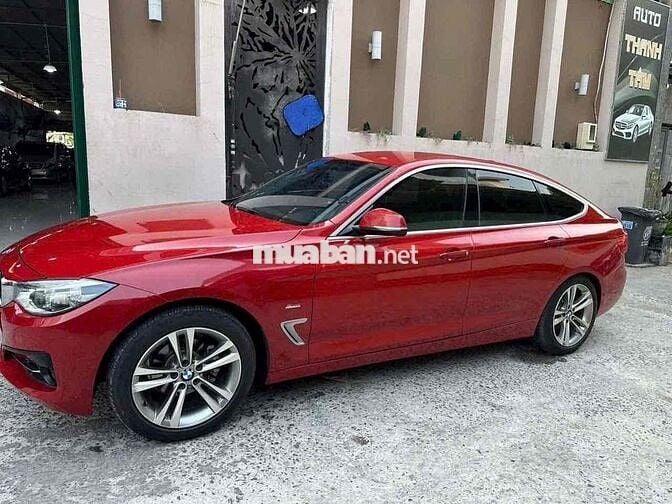 BMW 3 Series 2017 320i GT - 70000 km