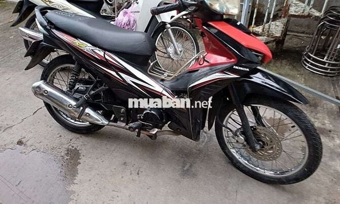 Xe wave chính chủ ký. Máy êm ngon.mua về đi liền