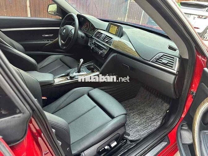 BMW 3 Series 2017 320i GT - 70000 km